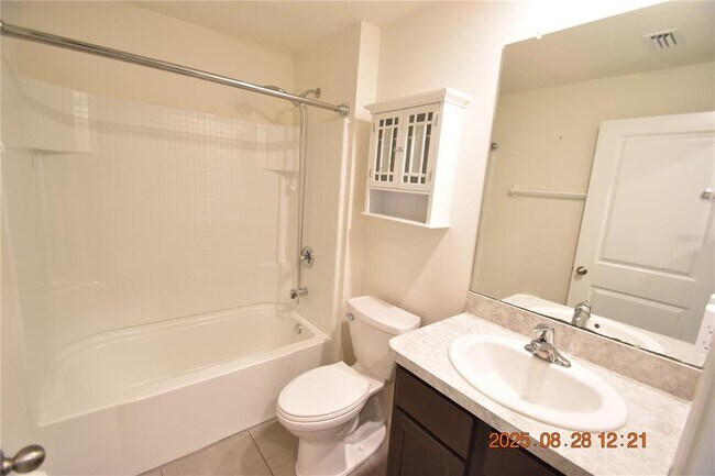 Building Photo - 8075 Broad Pointe Dr