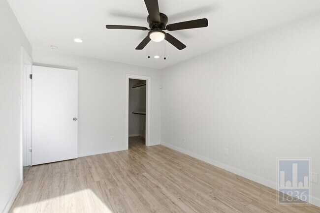 Building Photo - 1308 Southport Dr
