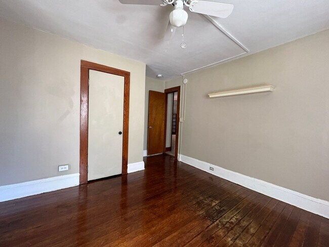 Building Photo - 51 Grove St
