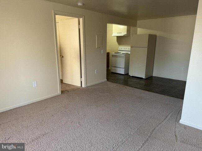 Building Photo - 109 S Bentz St