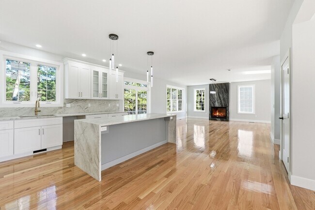 Building Photo - 6 Barrows Rd