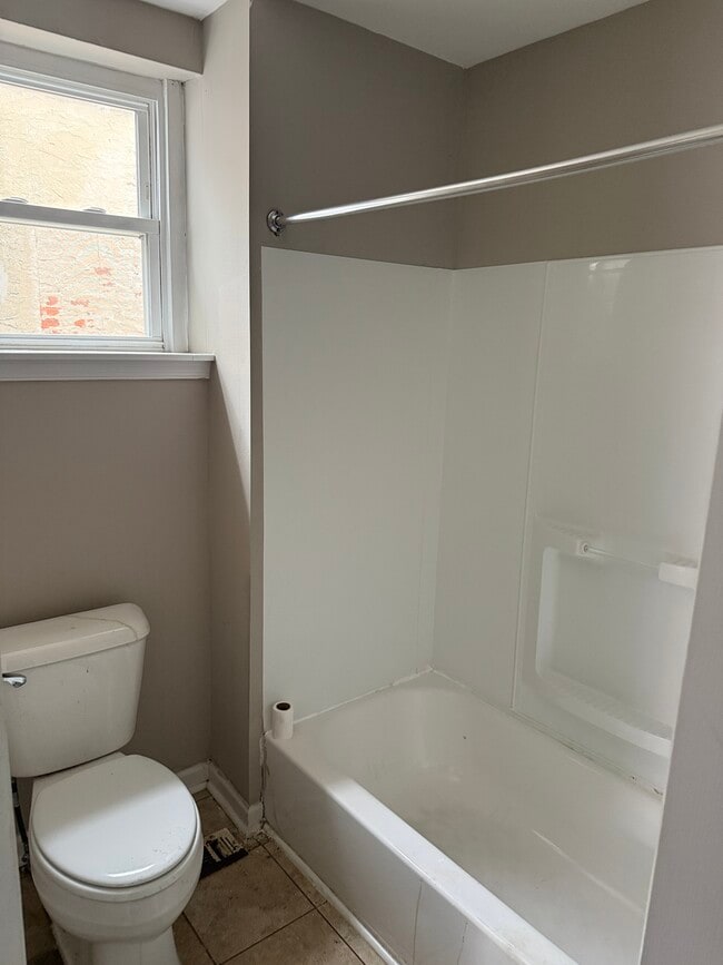 Building Photo - 2429 N Bouvier St