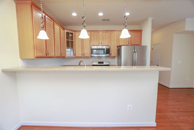 Building Photo - 10360 Caracara Dr