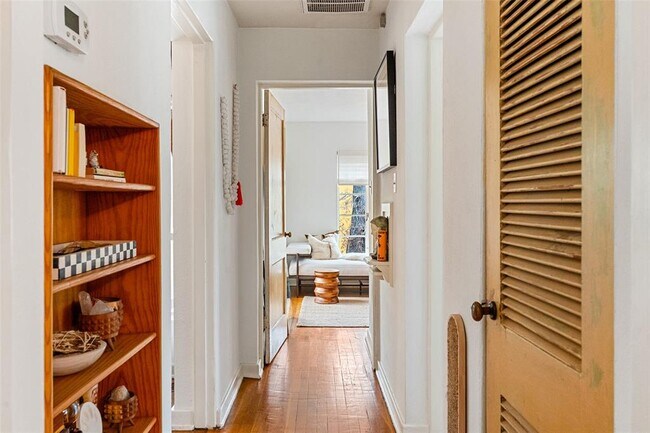 Building Photo - 1304 Kirkwood Rd