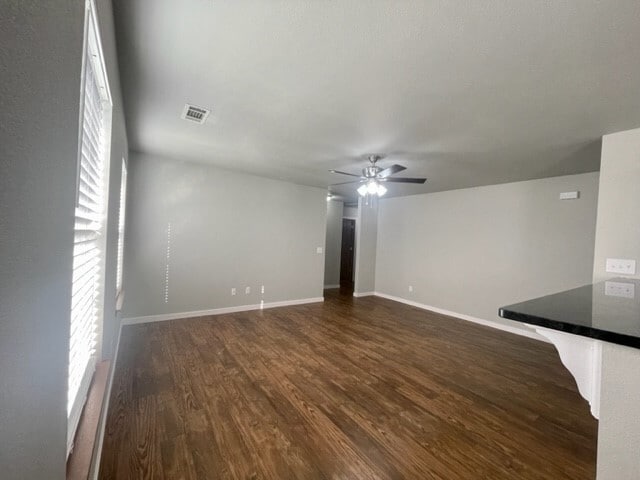 Building Photo - 220 Sage St