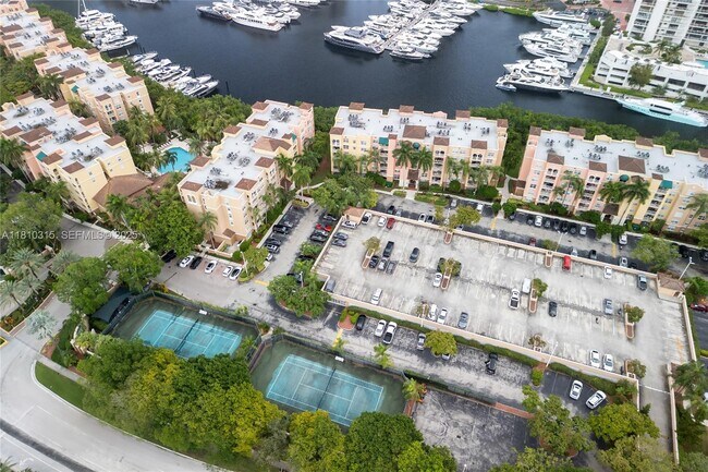 Building Photo - 19901 E Country Club Dr