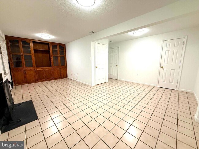 Building Photo - 5726 Edgewater Oak Ct