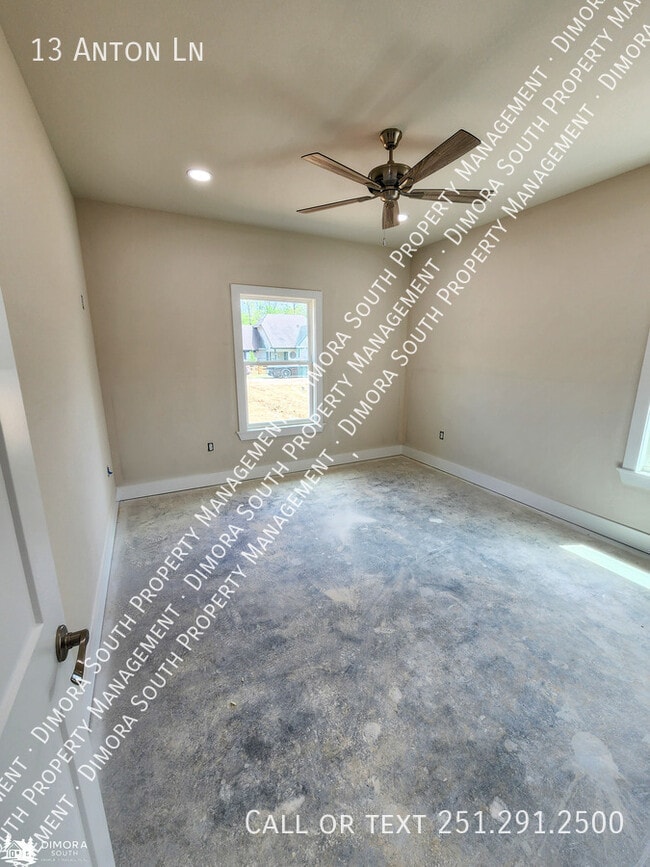 Building Photo - 13 Anton Ln