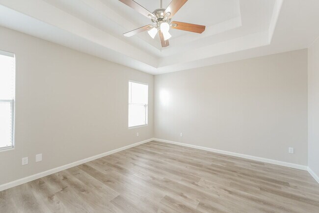 Building Photo - 444 Mystic Glen Loop