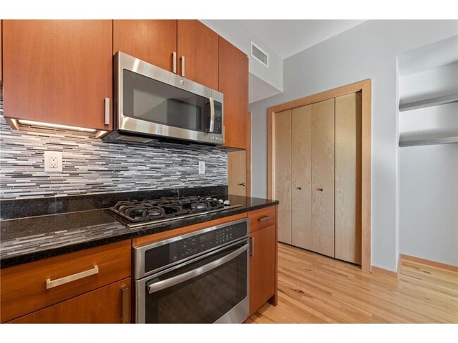 Building Photo - 1120 S 2nd St