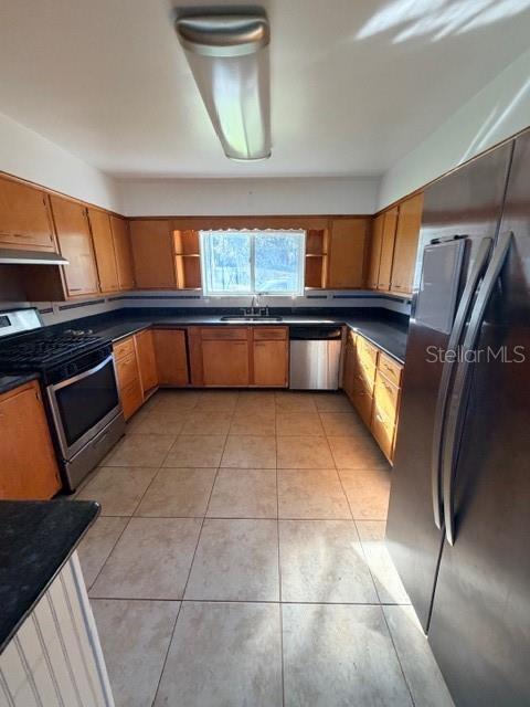 Building Photo - 1617 Lakeside Dr