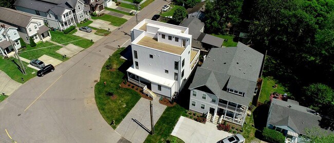 Building Photo - Turn-Key Luxury Rental: Brand-New 4BD + Office w/ Private Sunset Rooftop