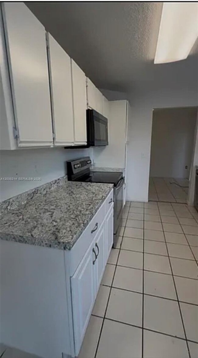Building Photo - 127 SW 159th Way
