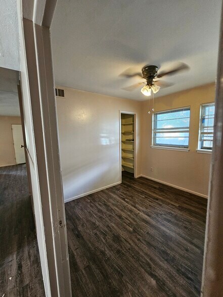 3rd bedroom - 1116 Elmore St