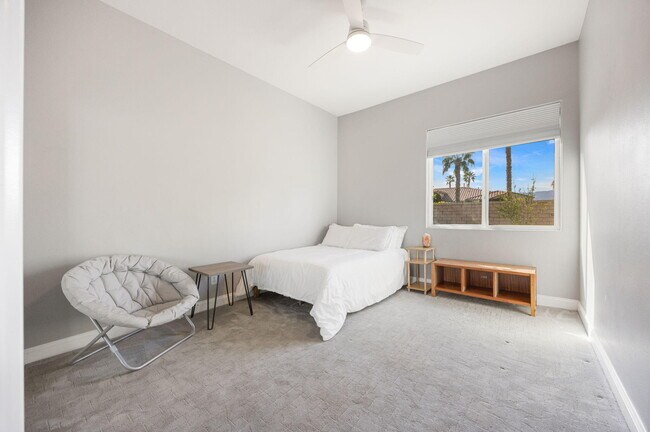 Building Photo - 49392 Hohokam River St