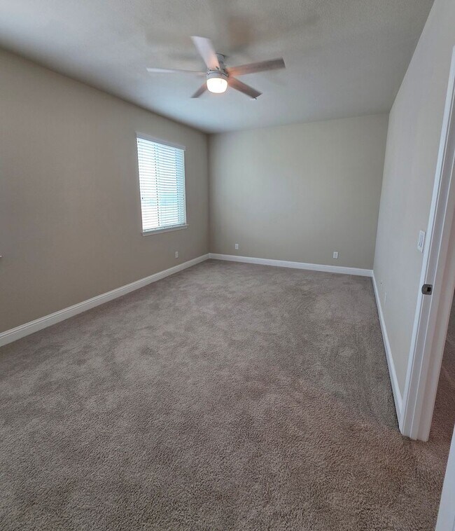 Building Photo - 846 Congaree Ln