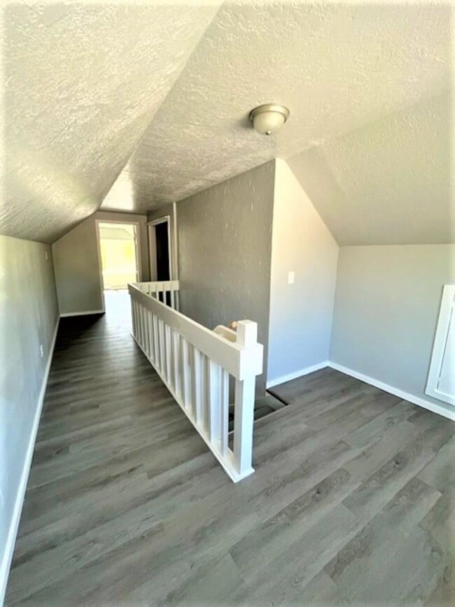 Building Photo - Half off first full month! 2 Bedroom 1 Bat...