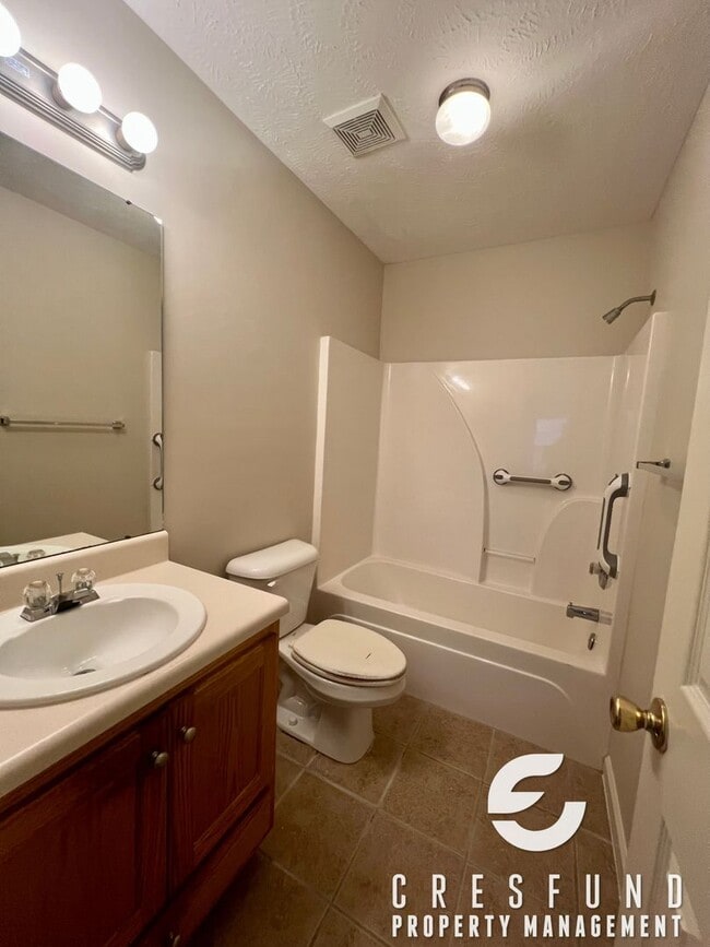 Building Photo - READY TO MOVE IN TODAY? This 3 Bed, 2 Bath Is Ready For You!