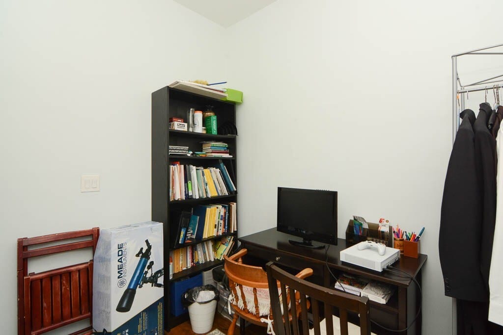 Building Photo - 2347 W 24th Pl