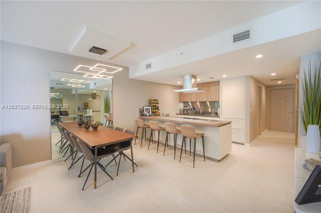Building Photo - 1000 Brickell Plz
