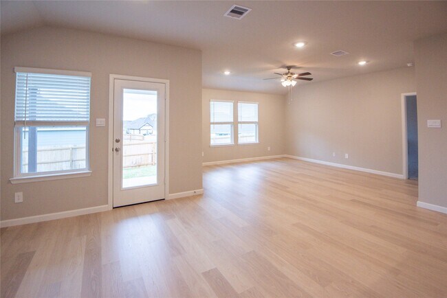 Building Photo - 1722 San Jacinto Dr