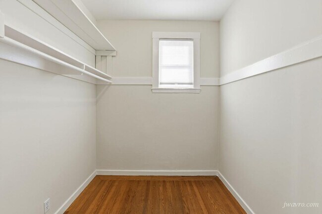 Building Photo - 555 Pierce St