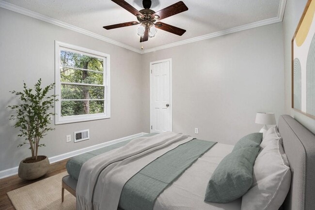 Building Photo - 2550 Graywall St