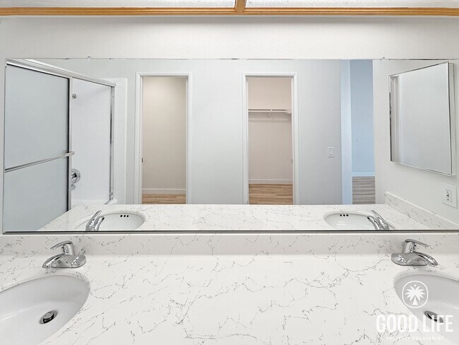 Building Photo - Fully Renovated 2BD/2.5BA in Aliso Viejo | Fireplace, Private Patio, Pool/Spa & Attached Garage