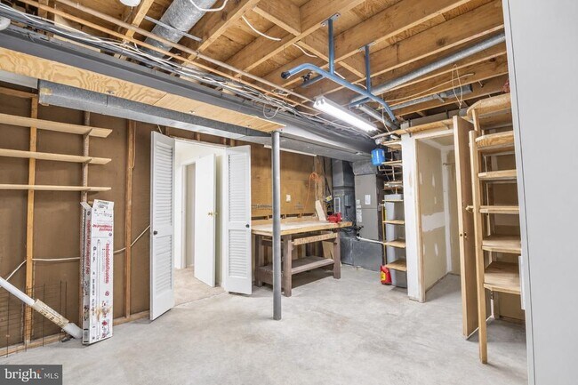 Building Photo - 6049 Forrest Hollow Ln