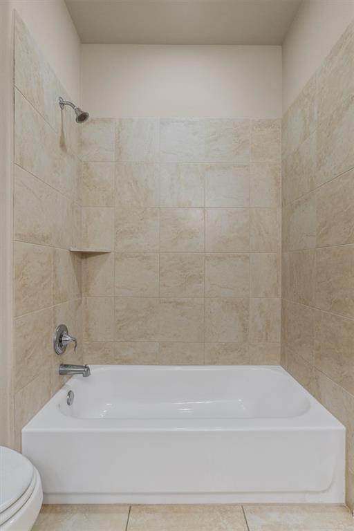 Building Photo - 7901 Arbor Knoll Ct