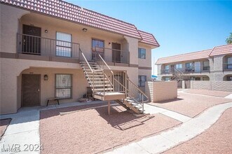 Building Photo - 4300 N Lamont St