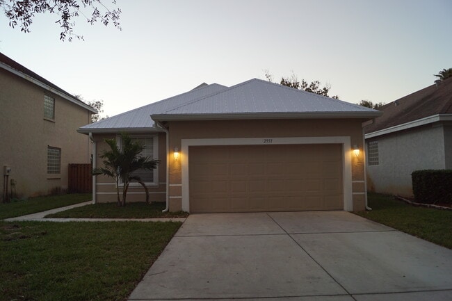 Building Photo - 2951 SW Pond Way