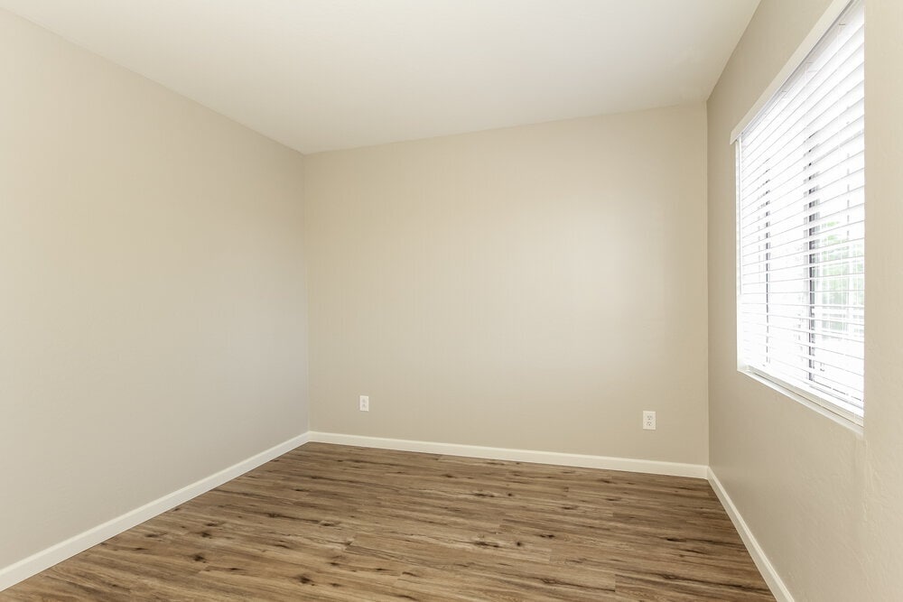 Building Photo - 12602 W Windrose Dr