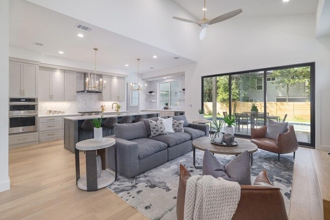 Building Photo - 1703 Piedmont Ave