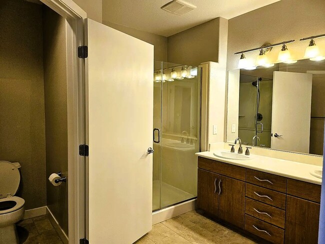 Building Photo - Dublin Condo