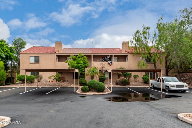 Building Photo - 13627 N Hamilton Dr