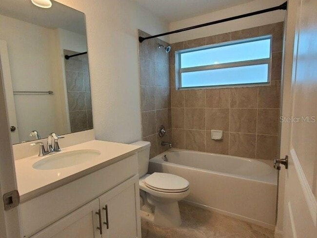 Building Photo - 14184 Heritage Landing Blvd