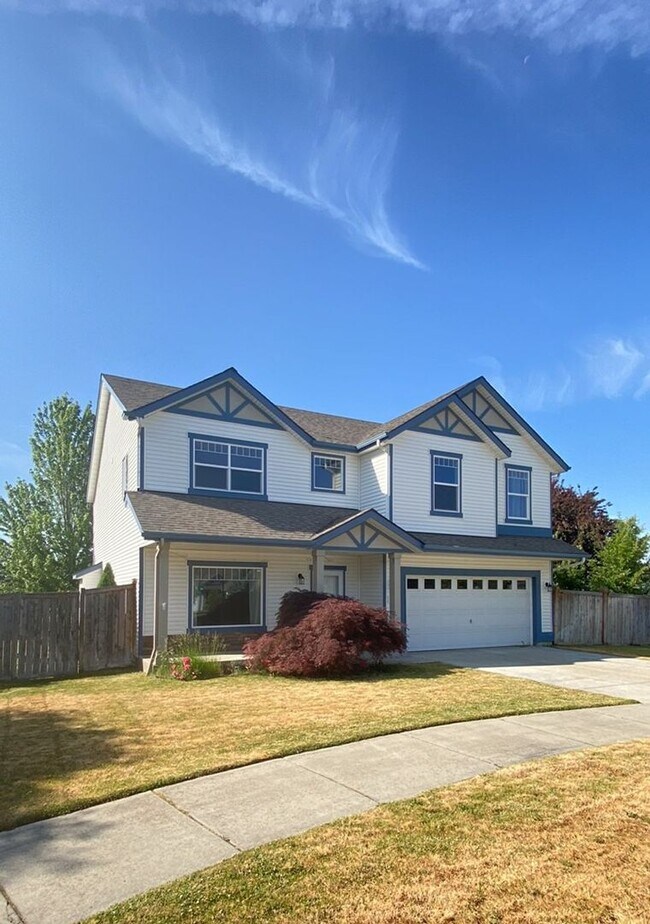 Building Photo - Live Where Convenience Meets Comfort