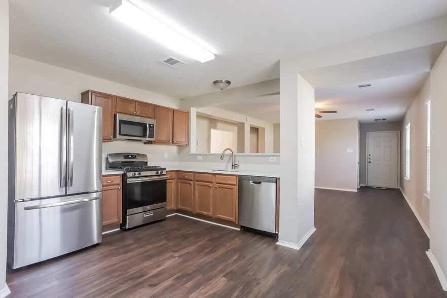 Building Photo - 20619 Tayman Oaks Dr