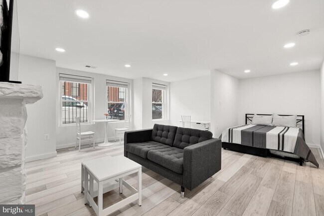 Building Photo - 1821 19th St NW