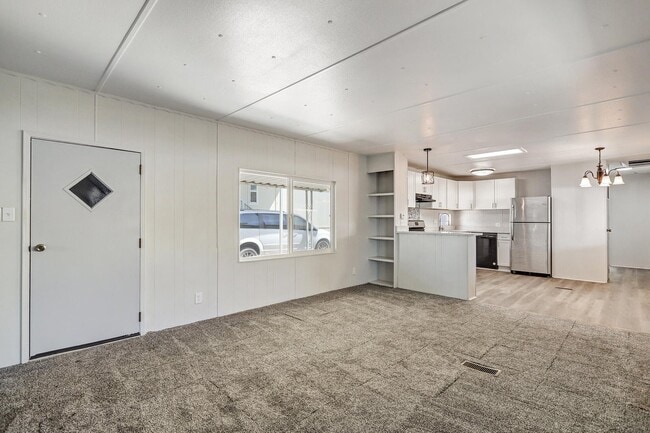 Building Photo - 7112 Pan American Fwy NE