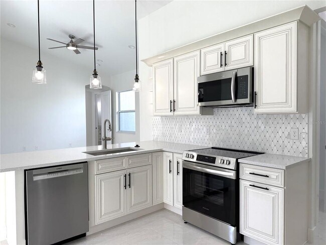 Building Photo - 26129 Northern Cross Rd