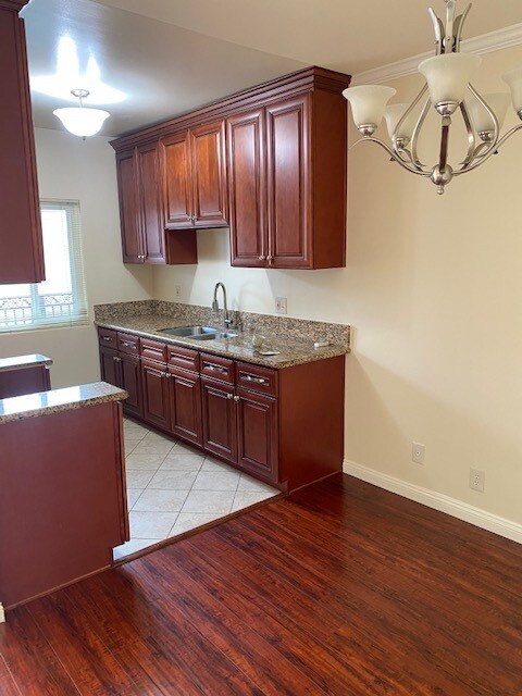 Primary Photo - 1626 N Kingsley Dr