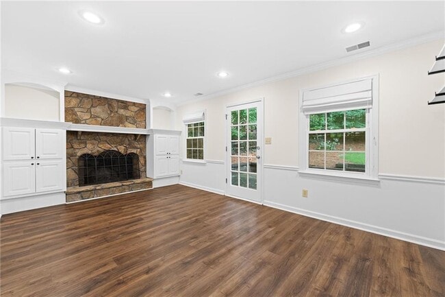 Building Photo - 4496 Windsor Oaks Dr