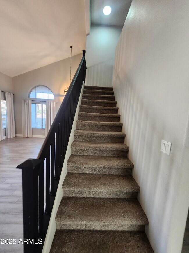 Building Photo - 15846 S 17th Ln