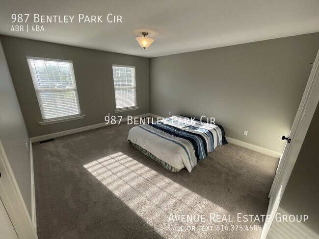 Building Photo - 987 Bentley Park Cir
