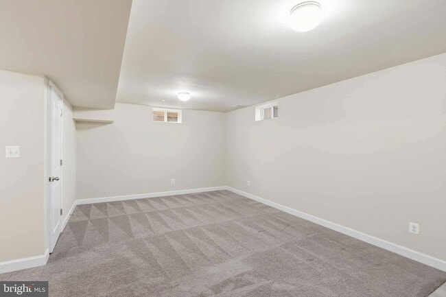 Building Photo - 410 Thelma Rd