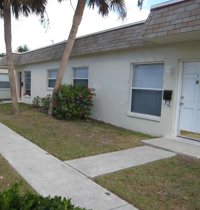 Primary Photo - 1414 Spring Ln