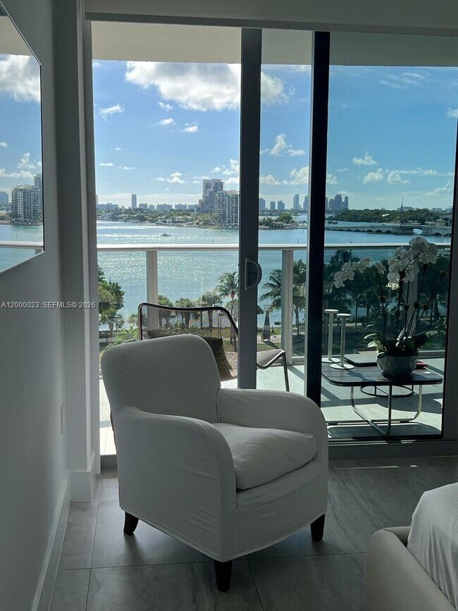 Building Photo - 488 NE 18th St