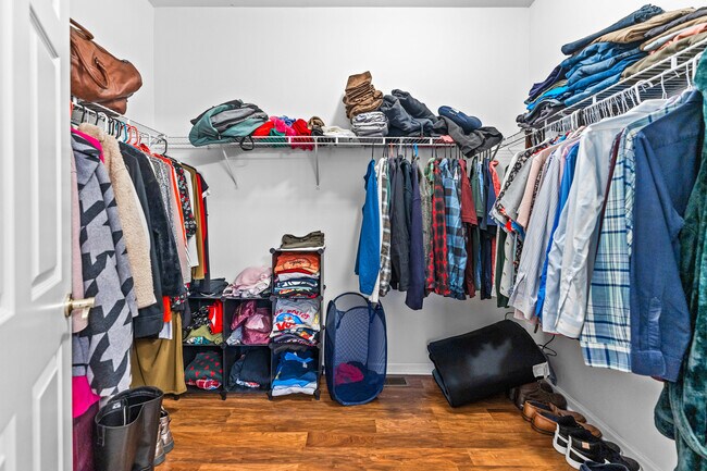 Building Photo - 1455 Reserve Ln